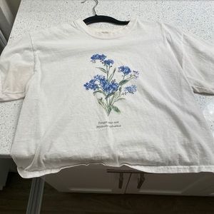 brandy melville forget me not tee 💐